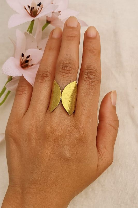 FINGER RINGS